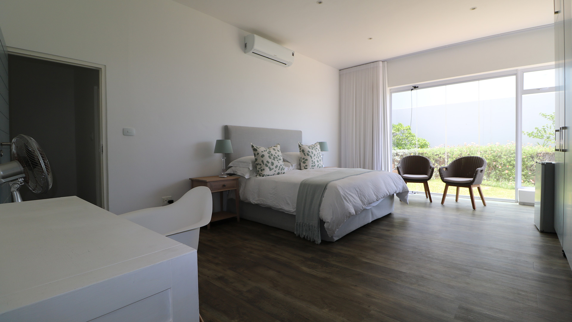 Garden Suite Gallery